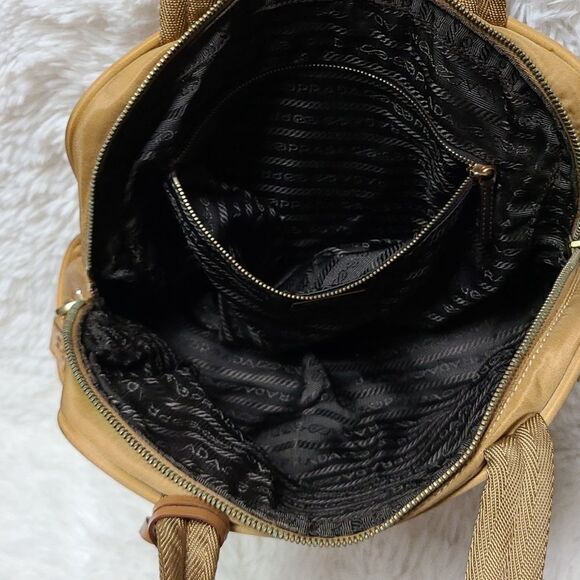 💯 Authentic Prada handbag 🍀 - Picture 16 of 16
